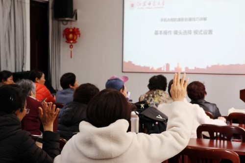 江蘇師范大學傳媒與影視學院以光影傳遞黨員溫度